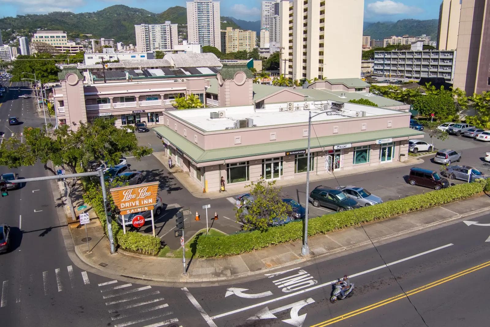 Like Like Plaza sells for $15.3 million